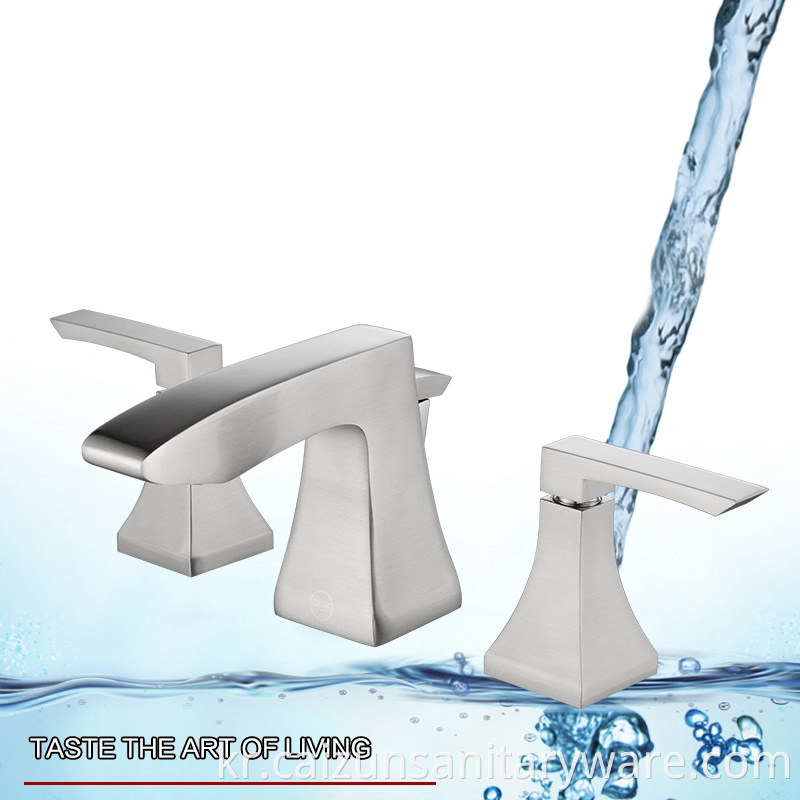 Brushed Widespread Bathroom Faucet